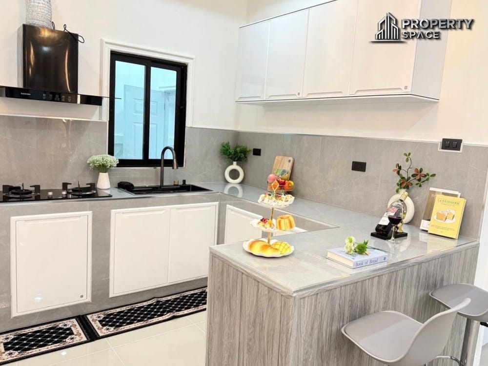 Fully Renovated 3 Bedroom House in Soi Khao Noi East Pattaya  Image 8