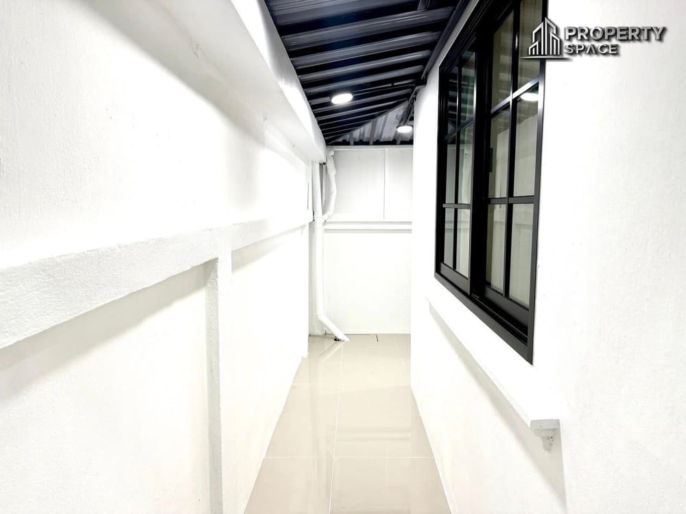 Fully Renovated 3 Bedroom House in Soi Khao Noi East Pattaya  Image 14