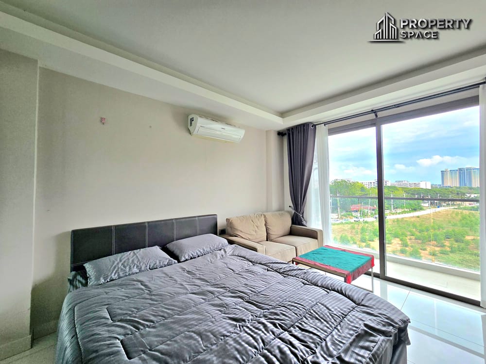 Studio In Laguna Beach Resort 1 Jomtien Resort-Style Condo Image 5