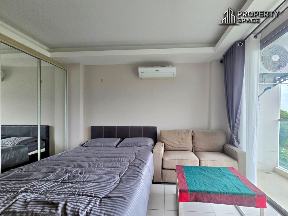 Studio In Laguna Beach Resort 1 Jomtien Resort-Style Condo Image 6