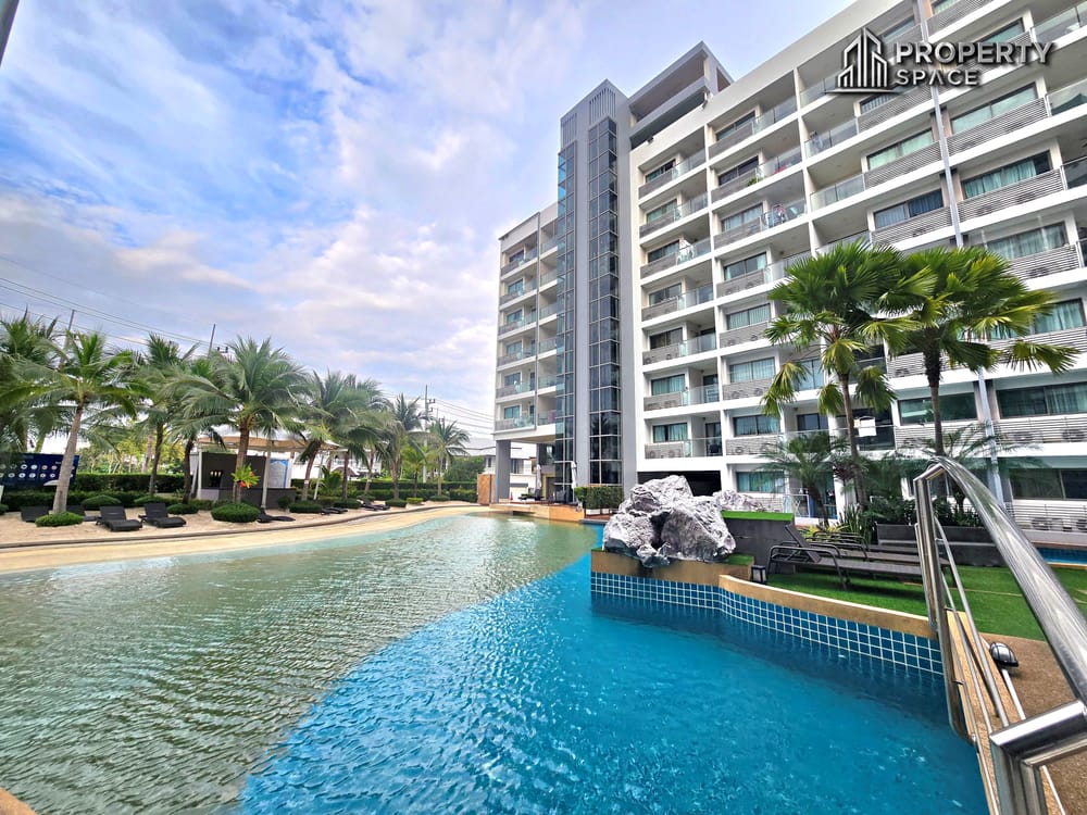 Studio In Laguna Beach Resort 1 Jomtien Resort-Style Condo Image 1