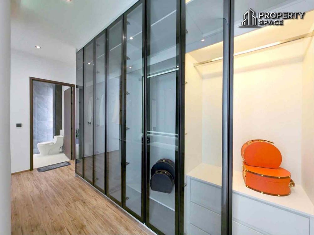 Elite Modern Luxury 5 Bedroom Pool Villa In East Pattaya  Image 15