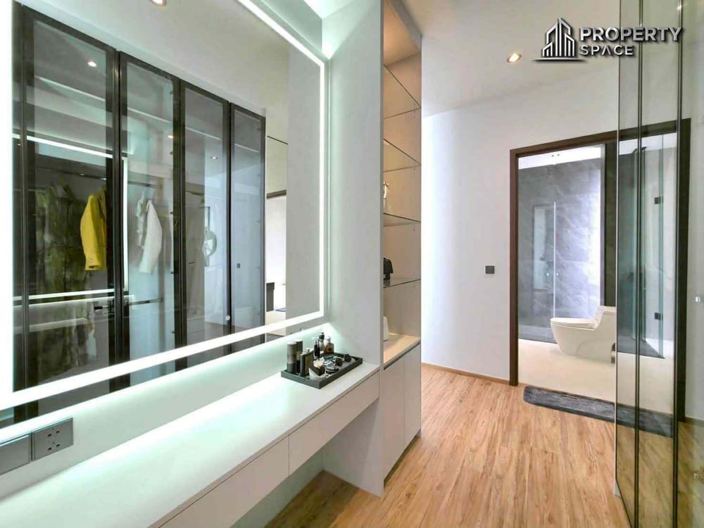 Elite Modern Luxury 5 Bedroom Pool Villa In East Pattaya  Image 21