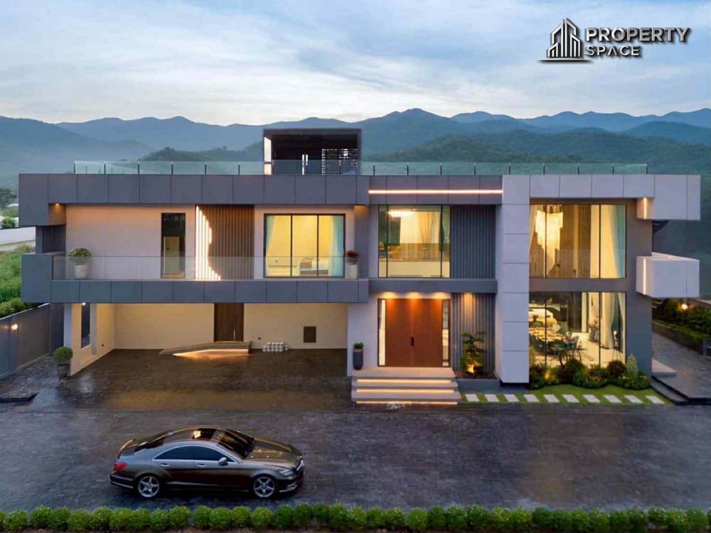 Elite Modern Luxury 5 Bedroom Pool Villa In East Pattaya  Image 1