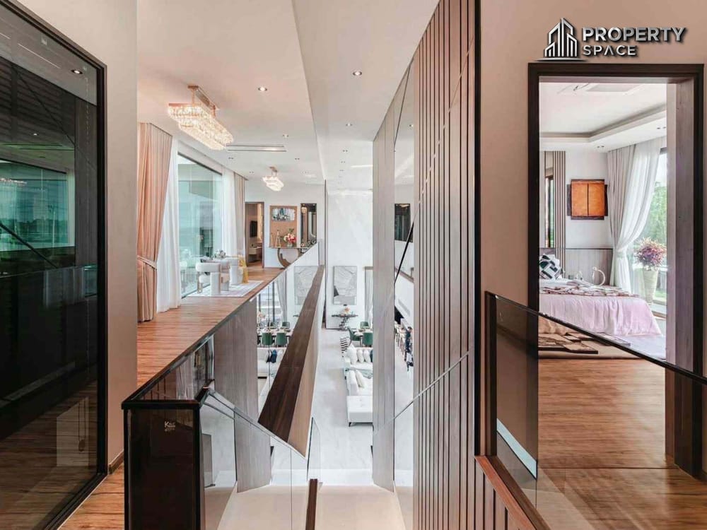 Elite Modern Luxury 5 Bedroom Pool Villa In East Pattaya  Image 10