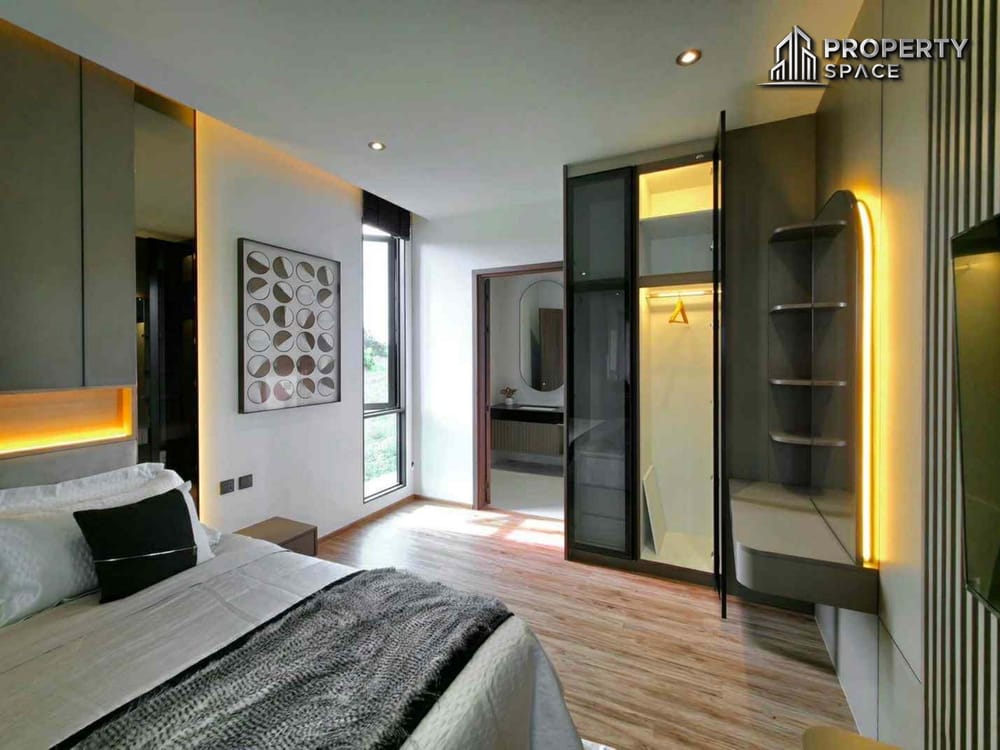 Elite Modern Luxury 5 Bedroom Pool Villa In East Pattaya  Image 29