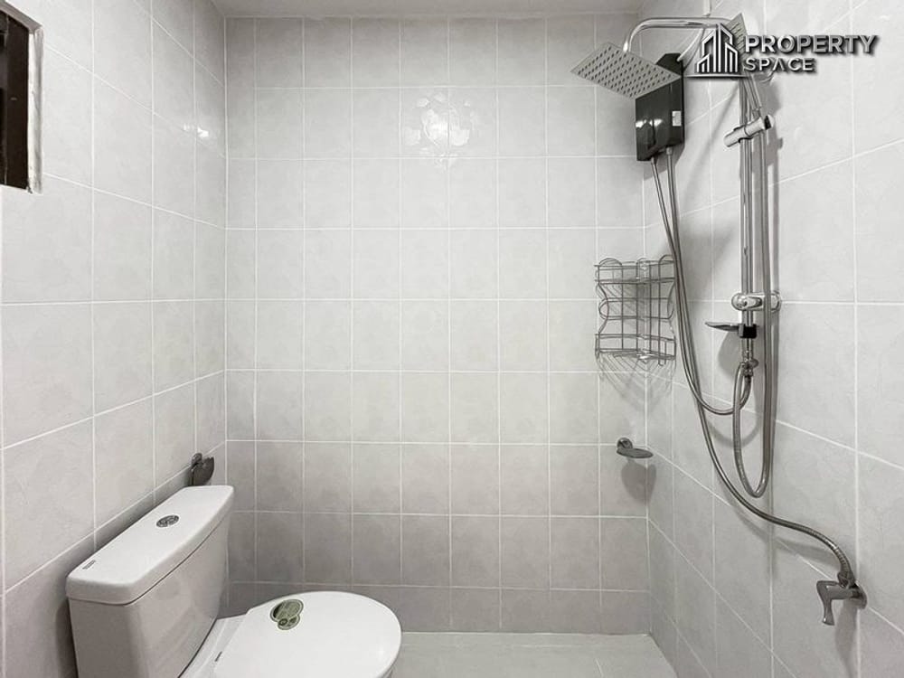 Spacious 5-Bedroom Detached House In Soi Nern Plub Wan Pattaya Image 19