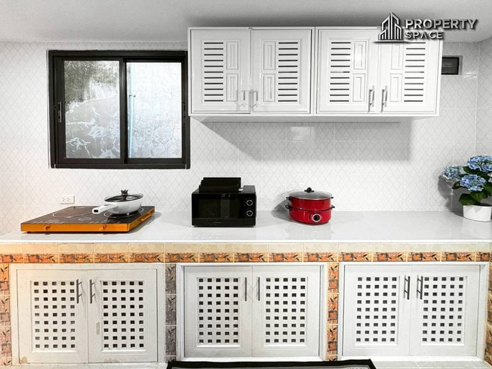 Spacious 5-Bedroom Detached House In Soi Nern Plub Wan Pattaya Image 13