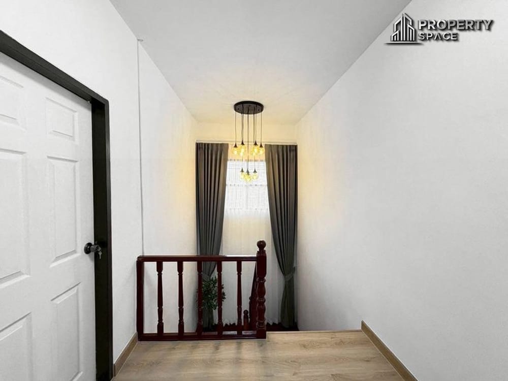 Spacious 5-Bedroom Detached House In Soi Nern Plub Wan Pattaya Image 14