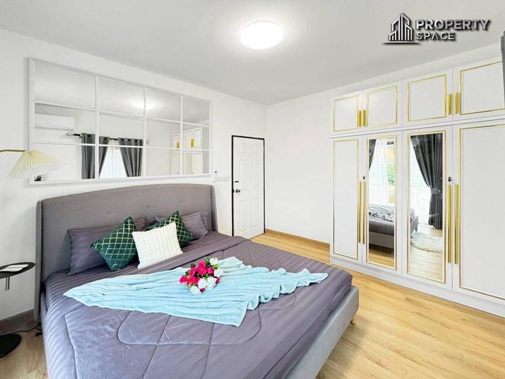 Spacious 5-Bedroom Detached House In Soi Nern Plub Wan Pattaya Image 17