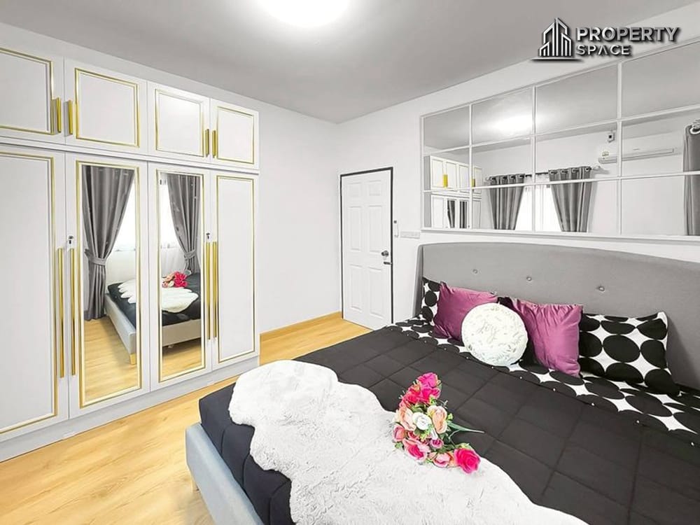 Spacious 5-Bedroom Detached House In Soi Nern Plub Wan Pattaya Image 16