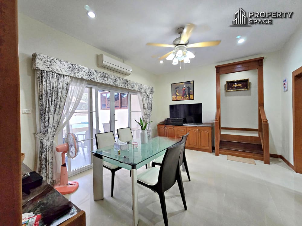 Spacious 3 Bedroom Pool Villa Near International School In East Pattaya Image 13