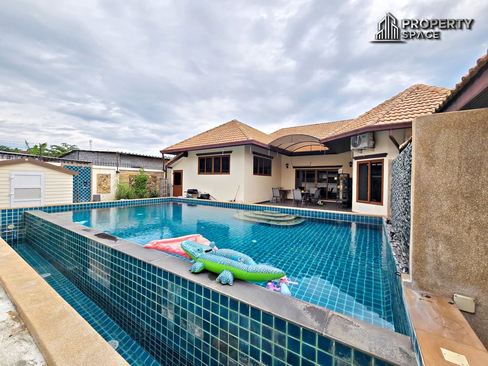 Spacious 3 Bedroom Pool Villa Near International School In East Pattaya Image 35