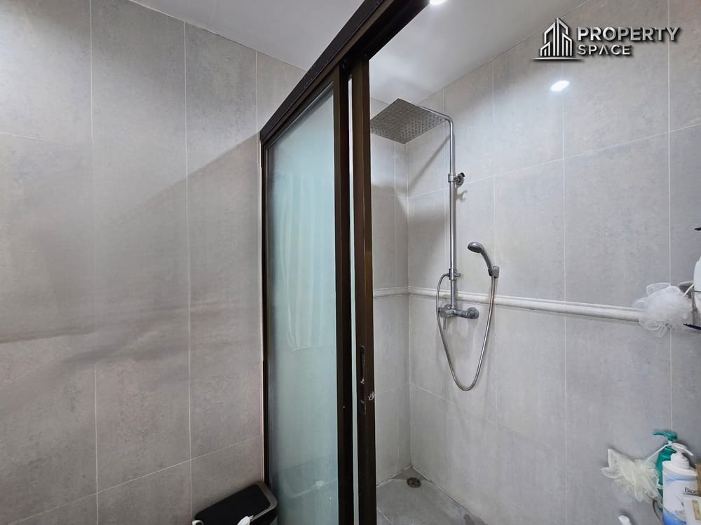 Spacious 3 Bedroom Pool Villa Near International School In East Pattaya Image 28