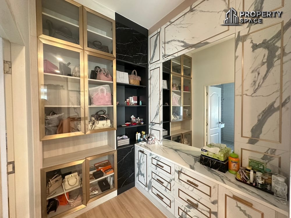 Modern 3 Bedroom House In Quality Compound Near Regent International School Pattaya Image 21