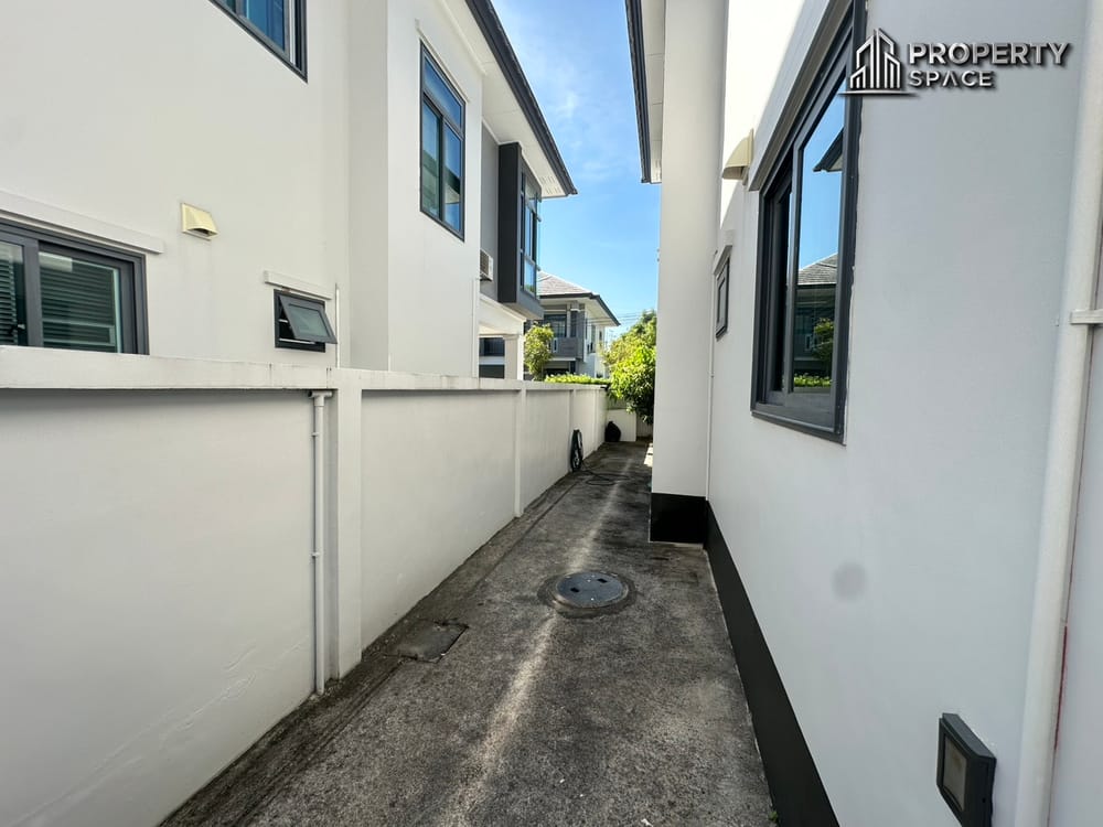 Modern 3 Bedroom House In Quality Compound Near Regent International School Pattaya Image 32