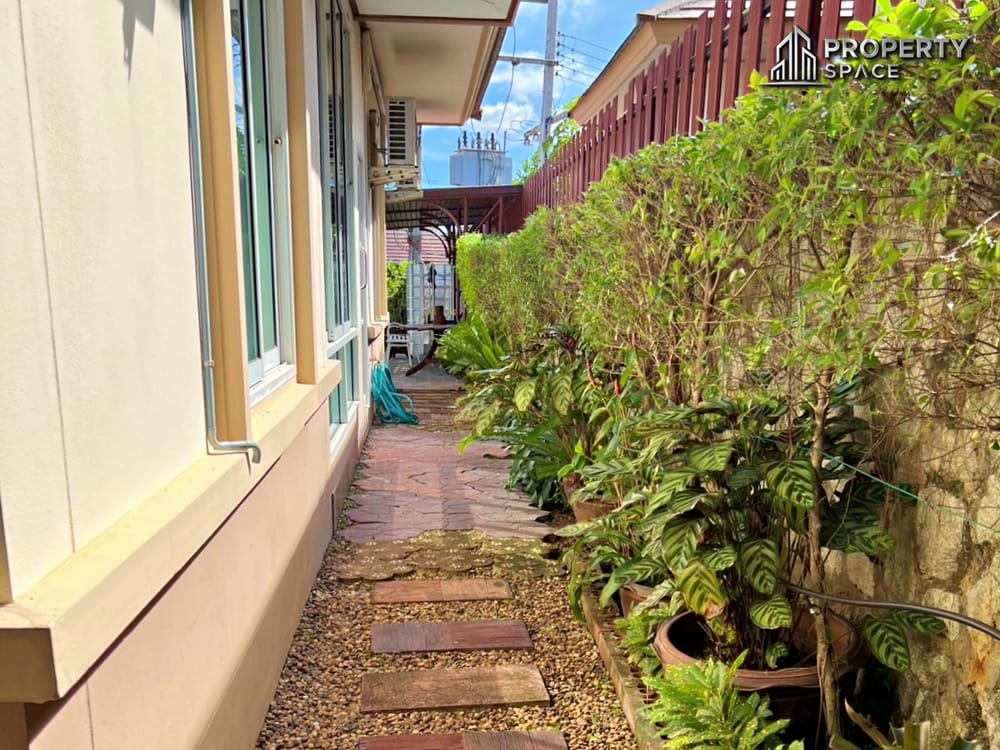 Ideal Family Living 3 Bedroom Pool Villa Near Regent International School Pattaya Image 21