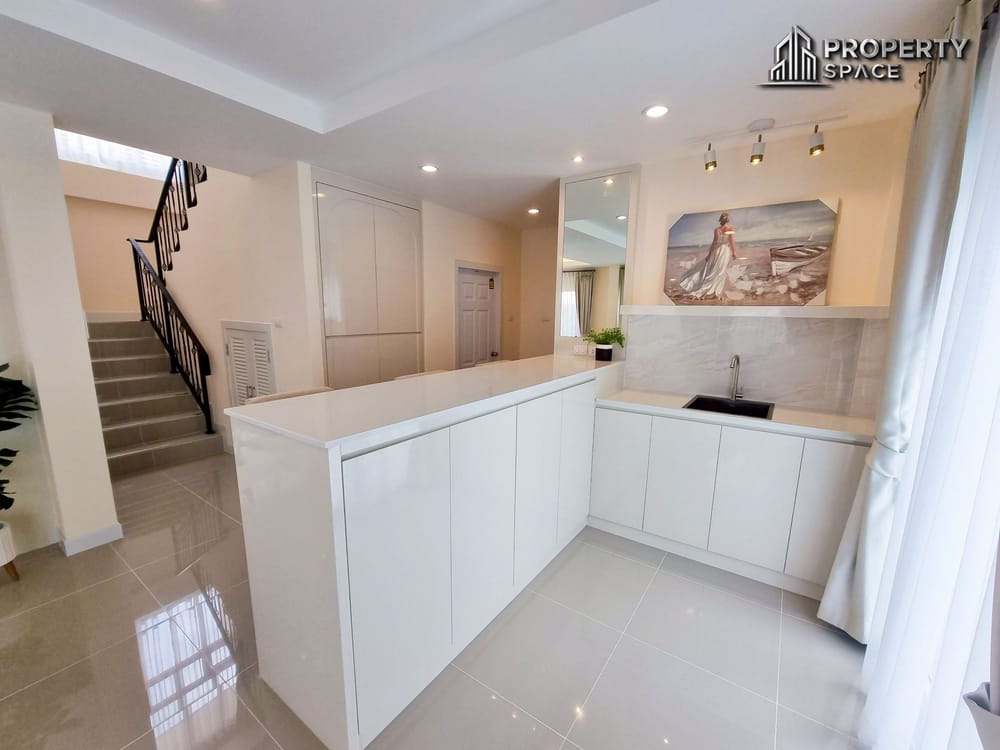 Brand New 3 Bedroom House Near Regent International School Pattaya Image 8