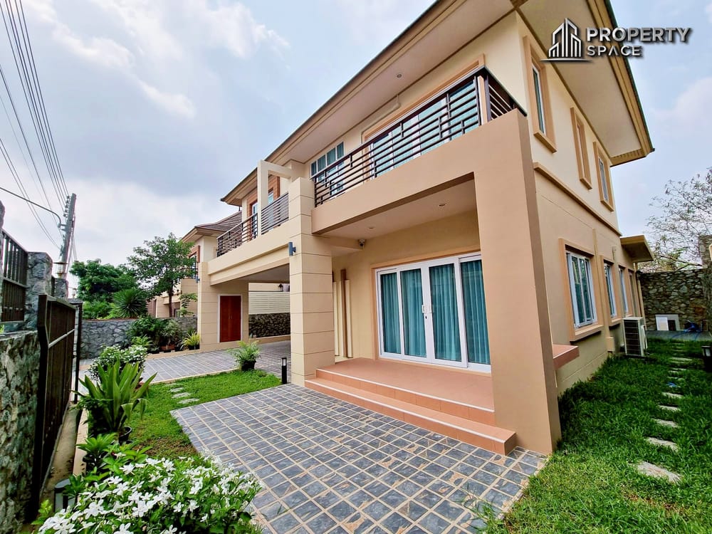 Brand New 4 Bedroom House Near Regent International School Pattaya Image 1
