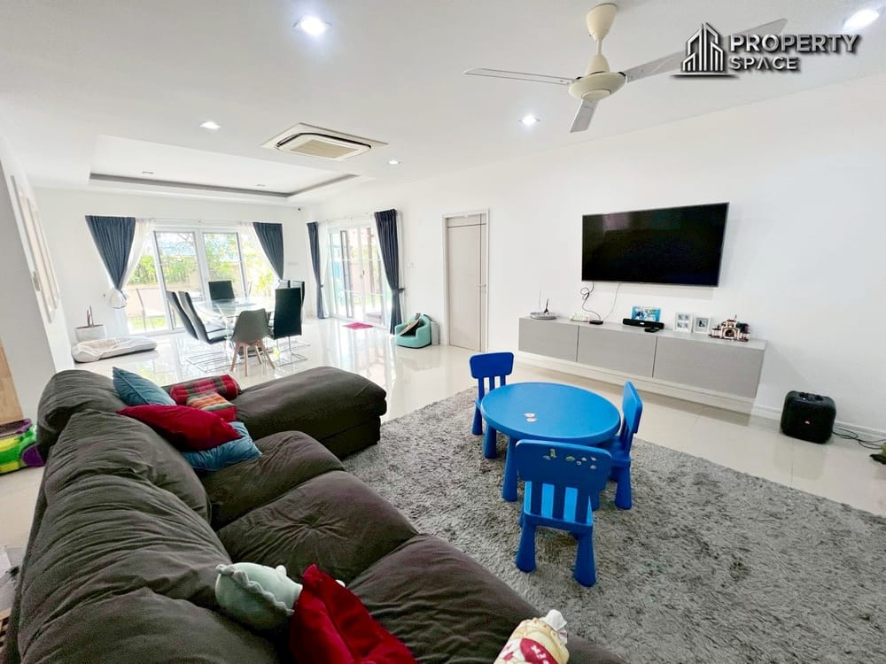 Spacious 4 Bedroom Pool Villa Near Mabprachan Lake Pattaya Image 6