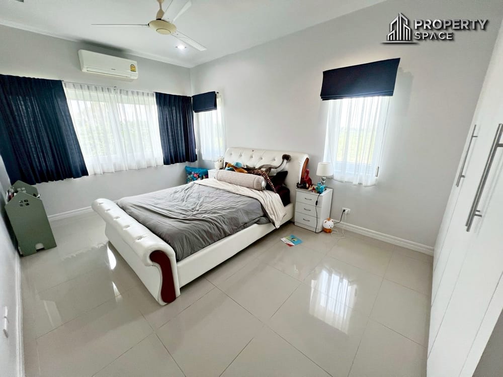 Spacious 4 Bedroom Pool Villa Near Mabprachan Lake Pattaya Image 13