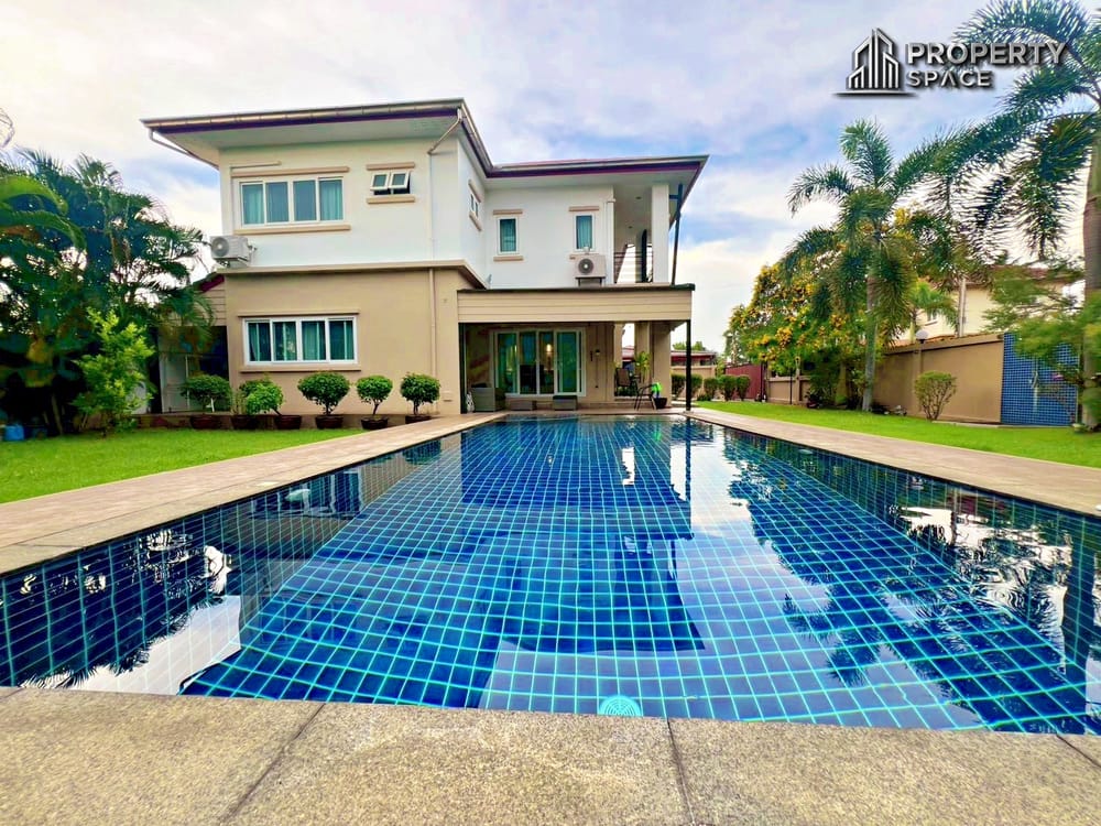 Spacious 4 Bedroom Pool Villa Near Mabprachan Lake Pattaya Image 1