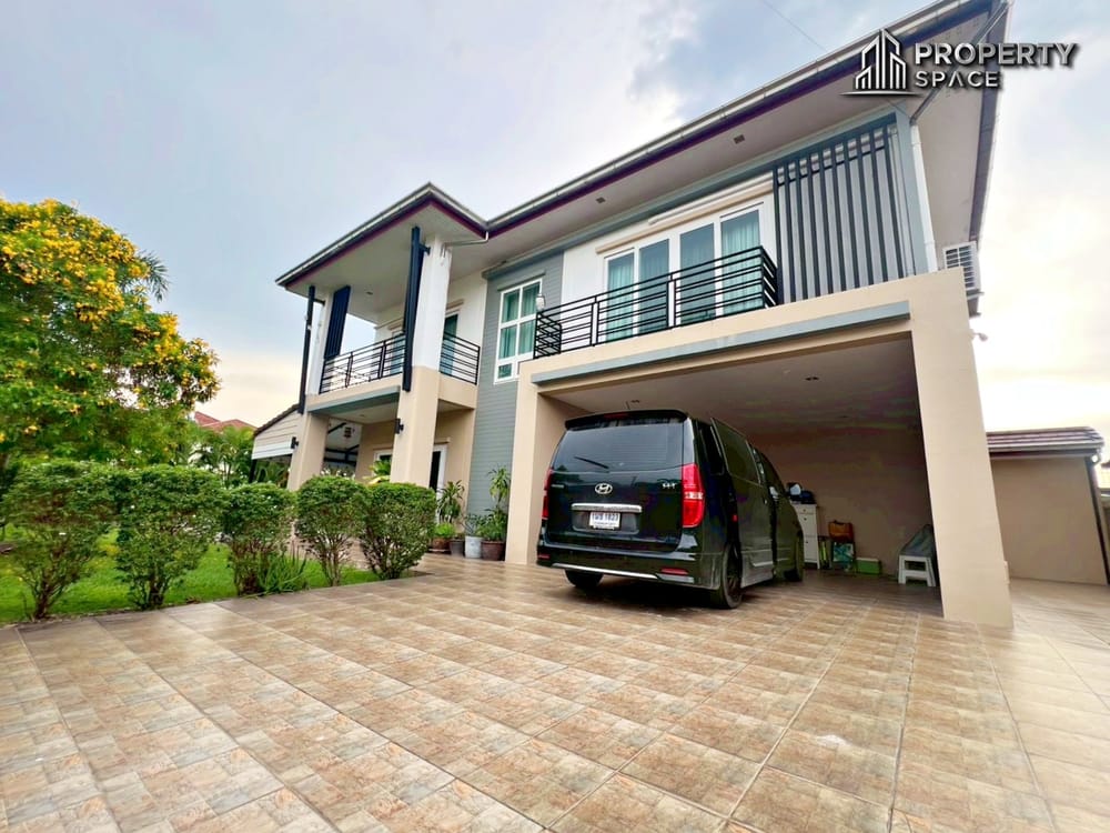 Spacious 4 Bedroom Pool Villa Near Mabprachan Lake Pattaya Image 3