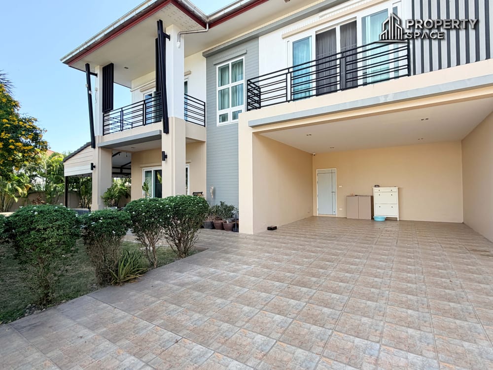 Spacious 4 Bedroom Pool Villa Near Mabprachan Lake Pattaya Image 6