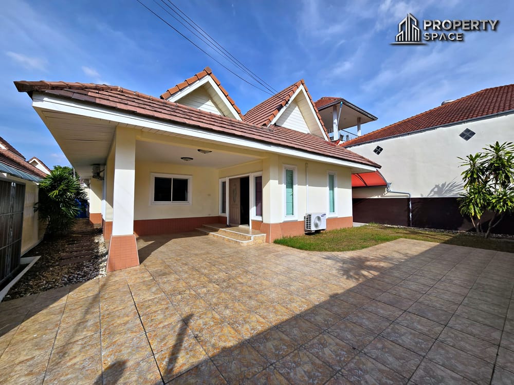 Single Story 3 Bedroom House Near The Chilled Shopping Mall Pattaya Image 3