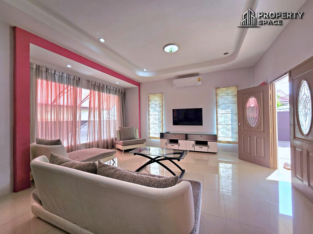 Single Story 3 Bedroom House Near The Chilled Shopping Mall Pattaya Image 5