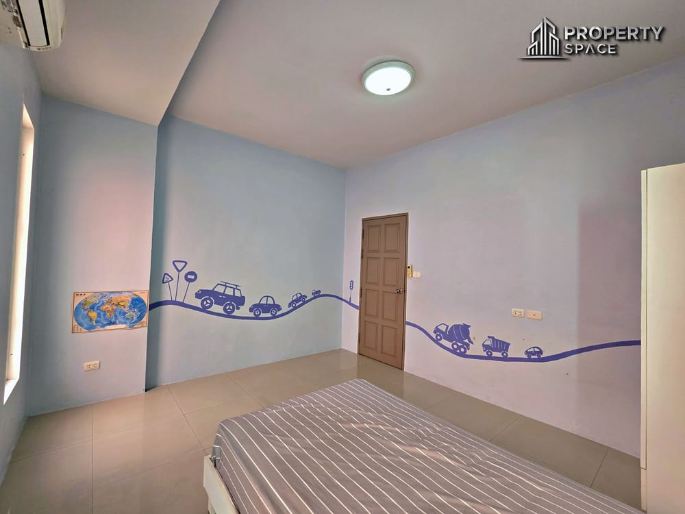 Single Story 3 Bedroom House Near The Chilled Shopping Mall Pattaya Image 21