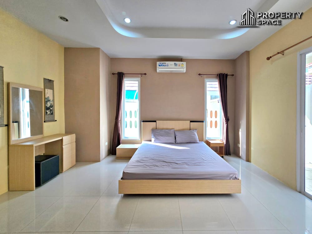 Single Story 3 Bedroom House Near The Chilled Shopping Mall Pattaya Image 13