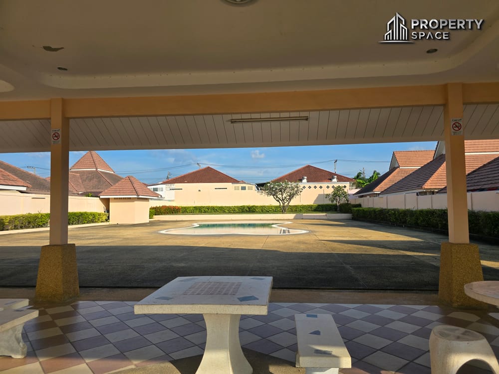 Single Story 3 Bedroom House Near The Chilled Shopping Mall Pattaya Image 25