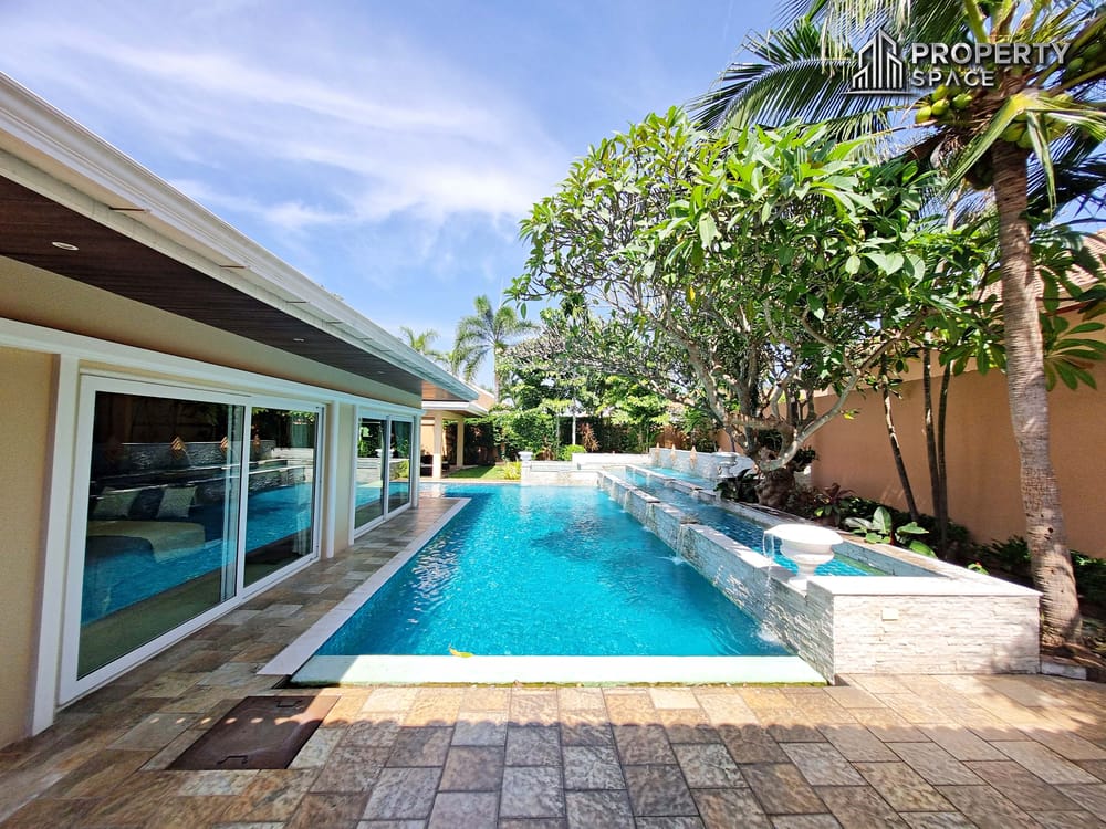 4 Bedroom Luxury Pool Villa In Sedona Village Near Mabprachan Lake Pattaya Image 1