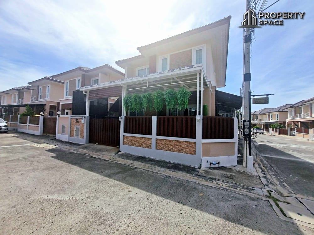 Single Corner Plot Two Storey Modern 3 Bedroom In East Pattaya Image 3