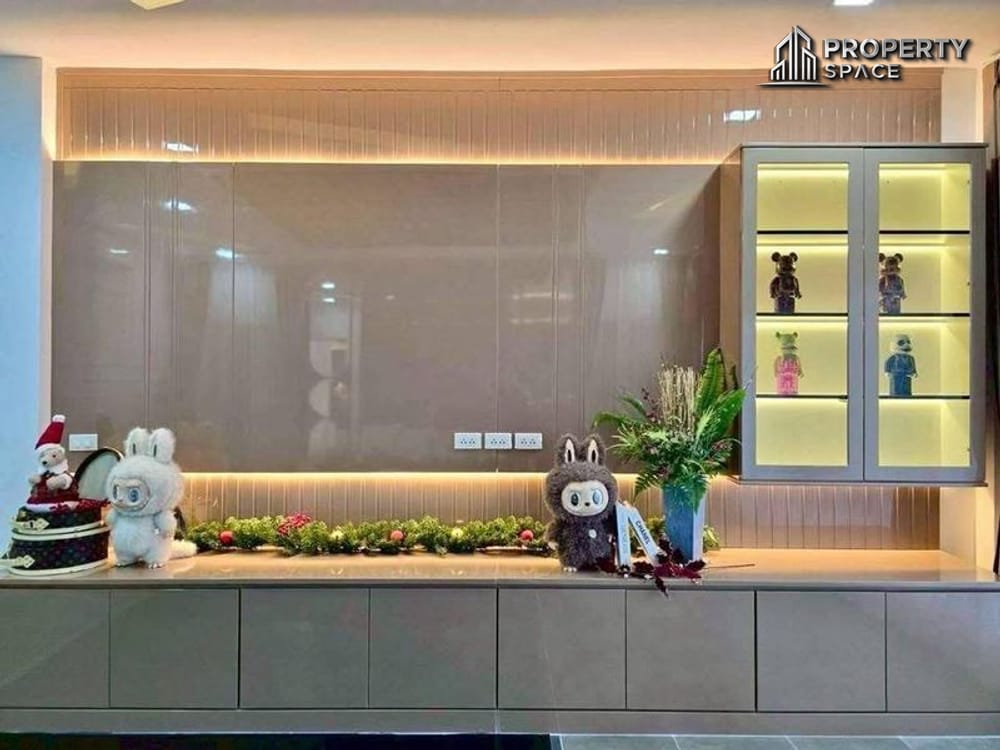 Spacious Pet-Friendly 5-Bedroom Modern Pool Villa In PMC Village 2 Pattaya Image 5