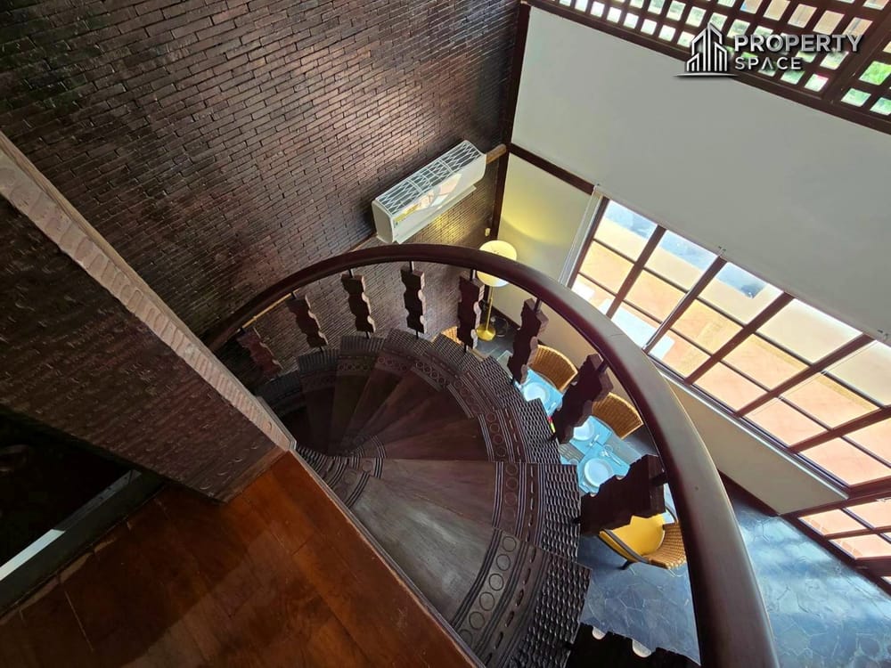 Duplex 3 Bedroom Condo Just 30 Meters From Jomtien Beach For Rent Image 6