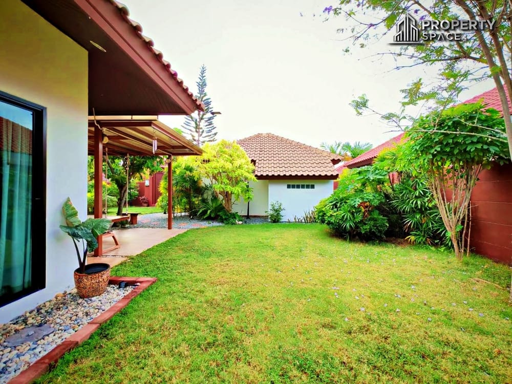 Thai Bali Style 2 Bedroom House With Big Garden In Huai Yai Pattaya Image 6