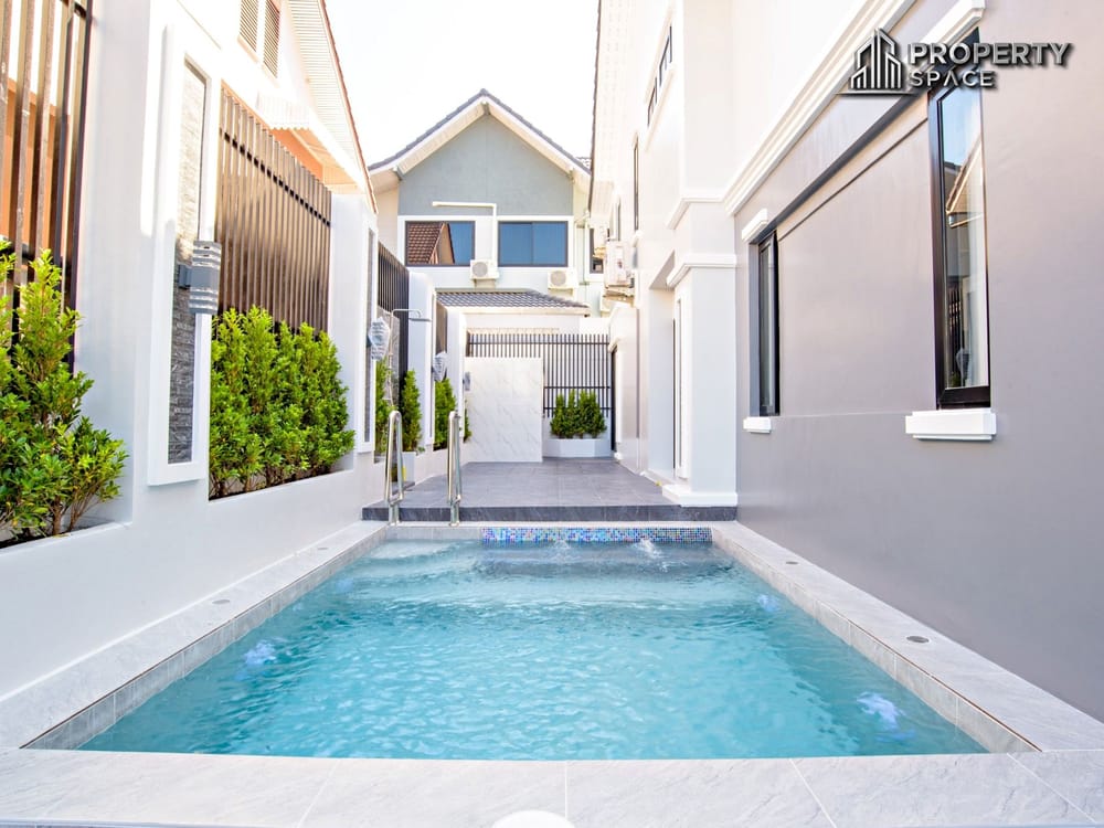 Modern Luxury 2-Storey 4 Bedroom Pool Villa In Central Pattaya For Sale Image 4