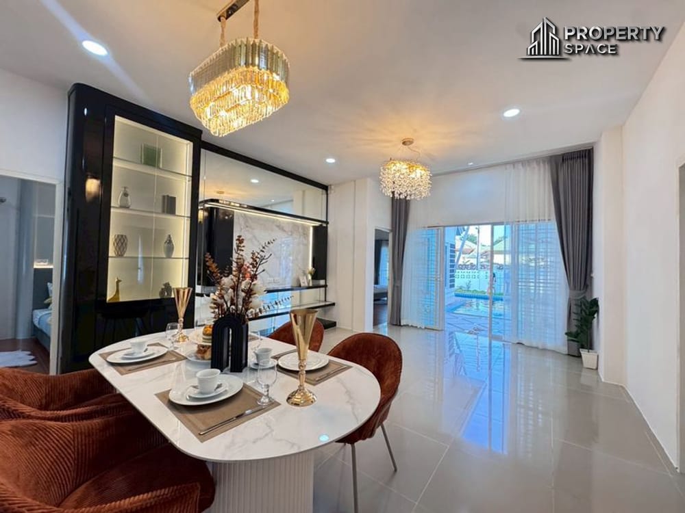 Modern Thai Style 5 Bedroom Pool Villa With Big Garden in Nong Pla Lai Pattaya Image 5