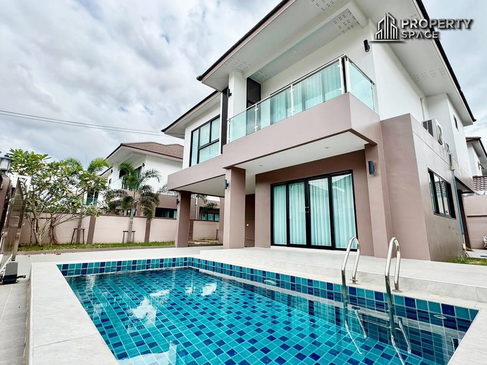 Modern 2 Storey 4 Bedroom Pool Villa in The Lake Huai Yai Pattaya Image 1