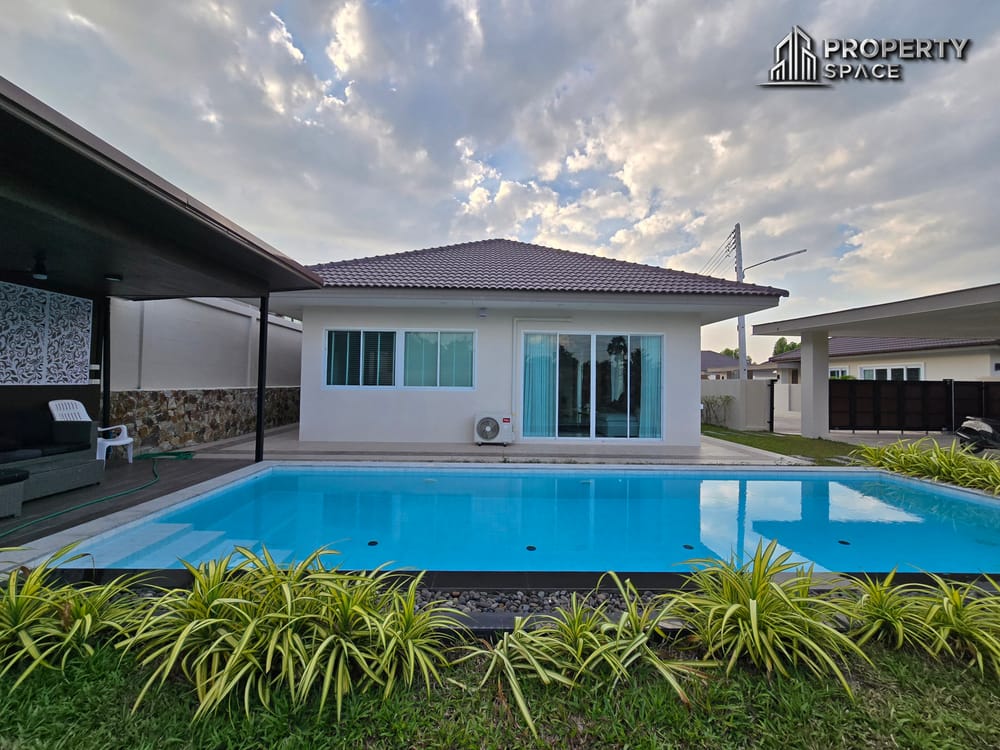 Spacious Corner Plot 3 Bedroom Modern Pool Villa in Huay Yai Pattaya Image 1