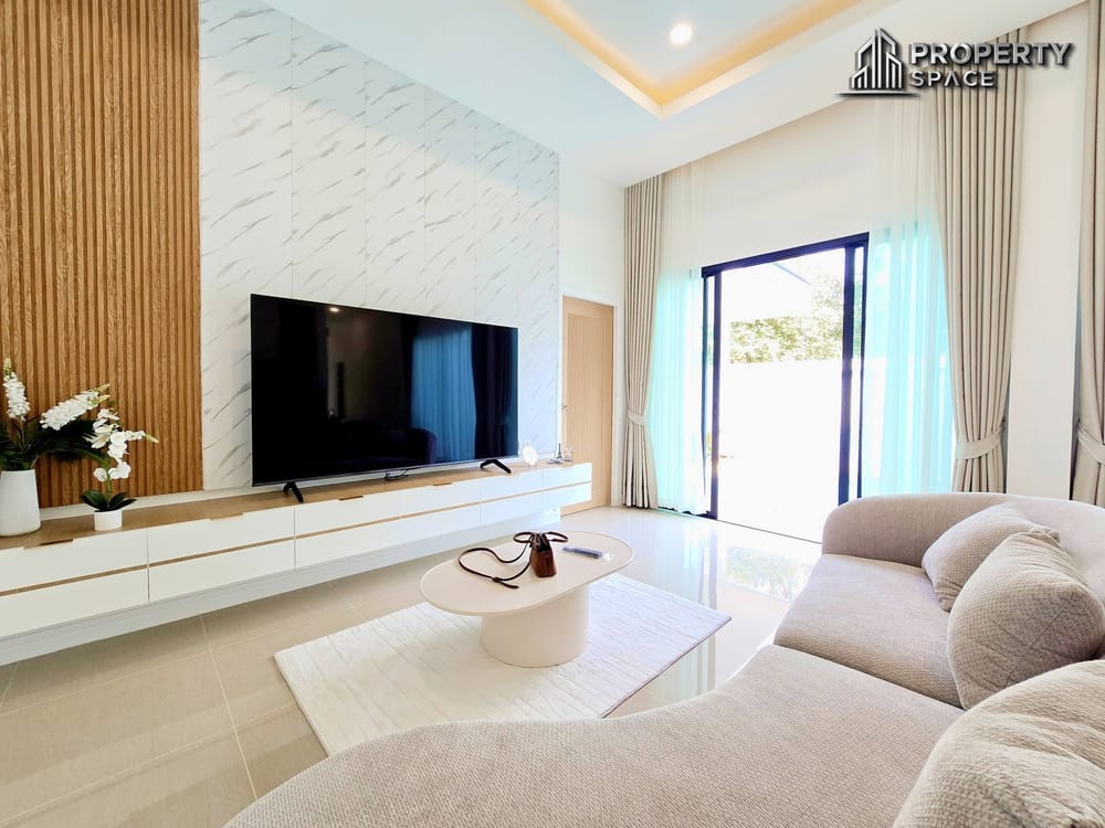 Modern 3 Bedroom Pool Villa Near Mabprachan Lake For Sale Image 6