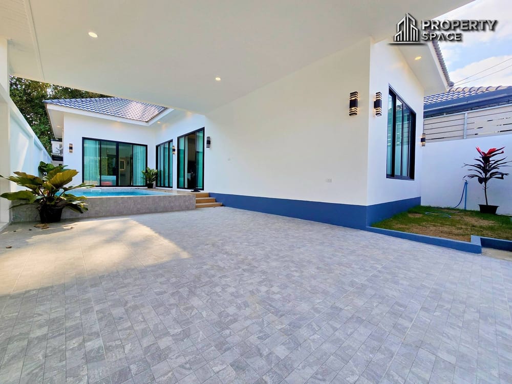 Modern 3 Bedroom Pool Villa Near Mabprachan Lake For Sale Image 3
