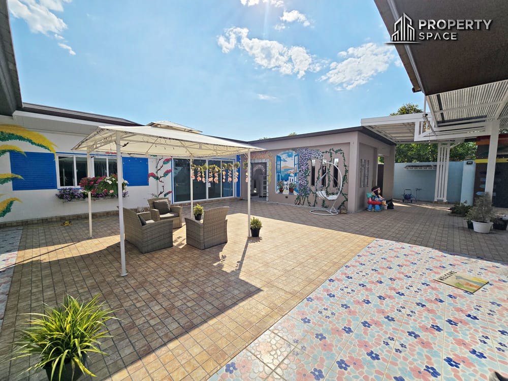 Spacious 5 Bedroom Villa For Sale in Baan Pattaya 5 Huay Yai Image 3