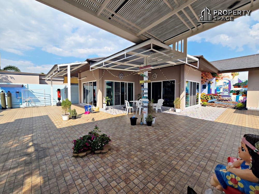 Spacious 5 Bedroom Villa For Sale in Baan Pattaya 5 Huay Yai Image 5