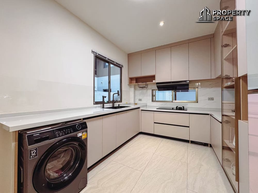 Luxury 2 Storey 4 Bedroom House In Patta Horizon Pattaya Image 6