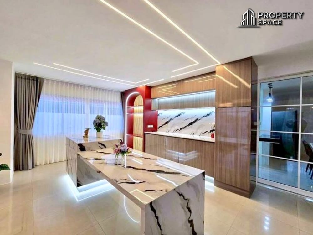 Two story 4 Bedroom House In Soi Khao Noi Pattaya For Rent Image 5