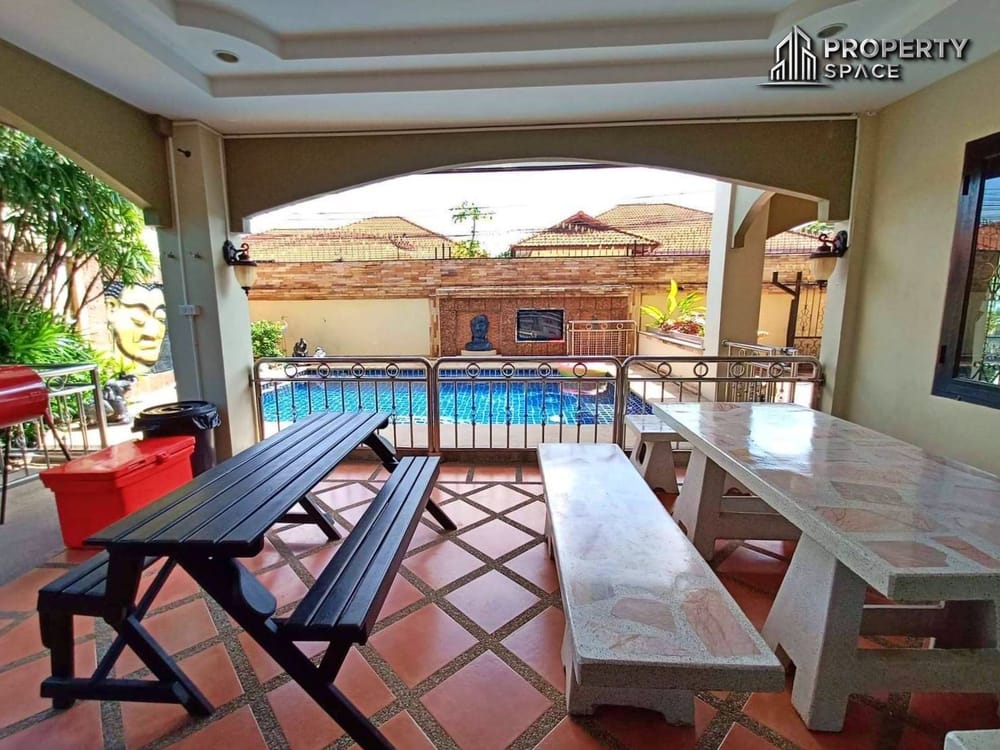 2 Storey 4 Bedroom Pool Villa in Soi Khao Noi Pattaya For Rent Image 5