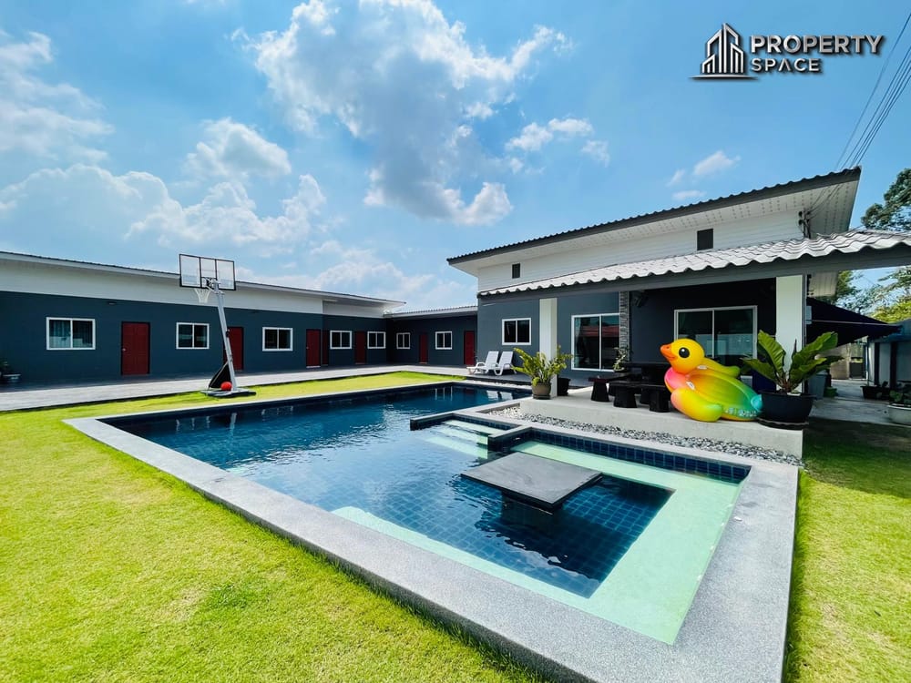 12 Bedroom Pool Villa Resort Near Mabprachan Lake & Golf Clubs In East Pattaya Image 1